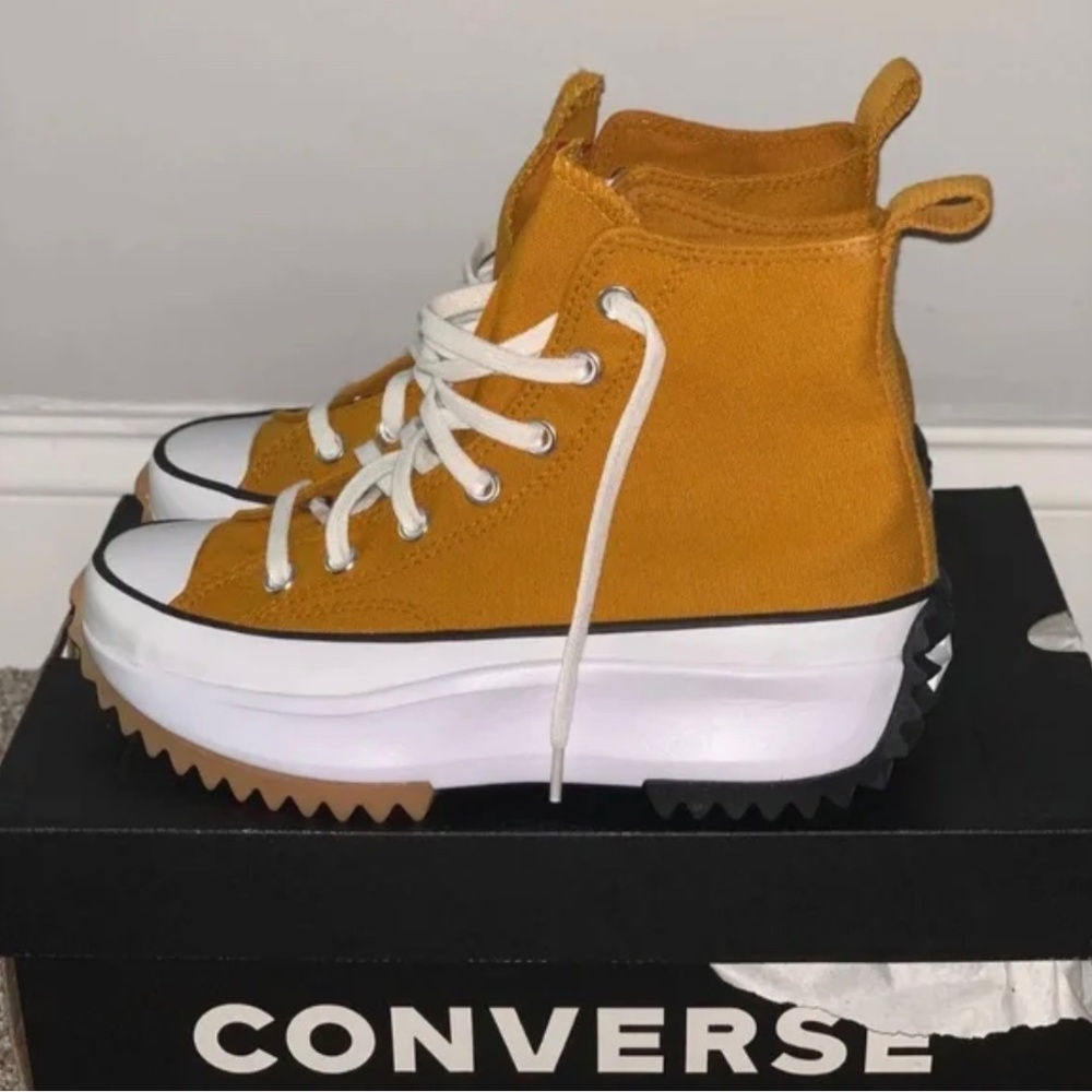 Orange Converse Run Star Hike